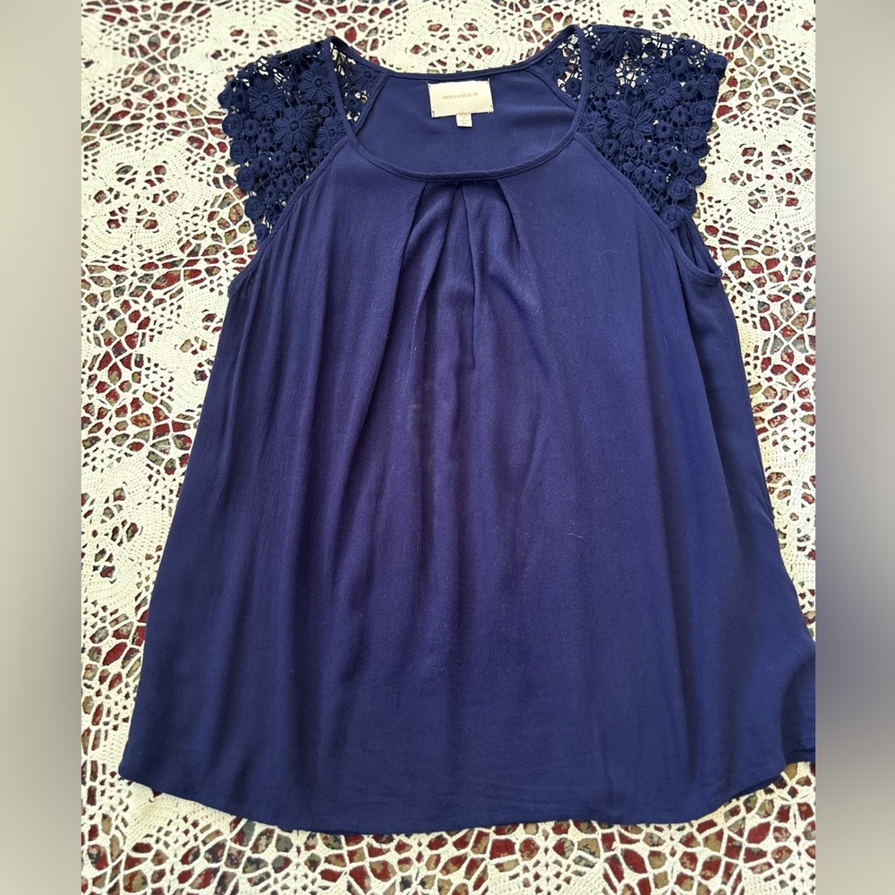 Skies Are Blue Navy Lace Accent Cap Sleeved Blouse